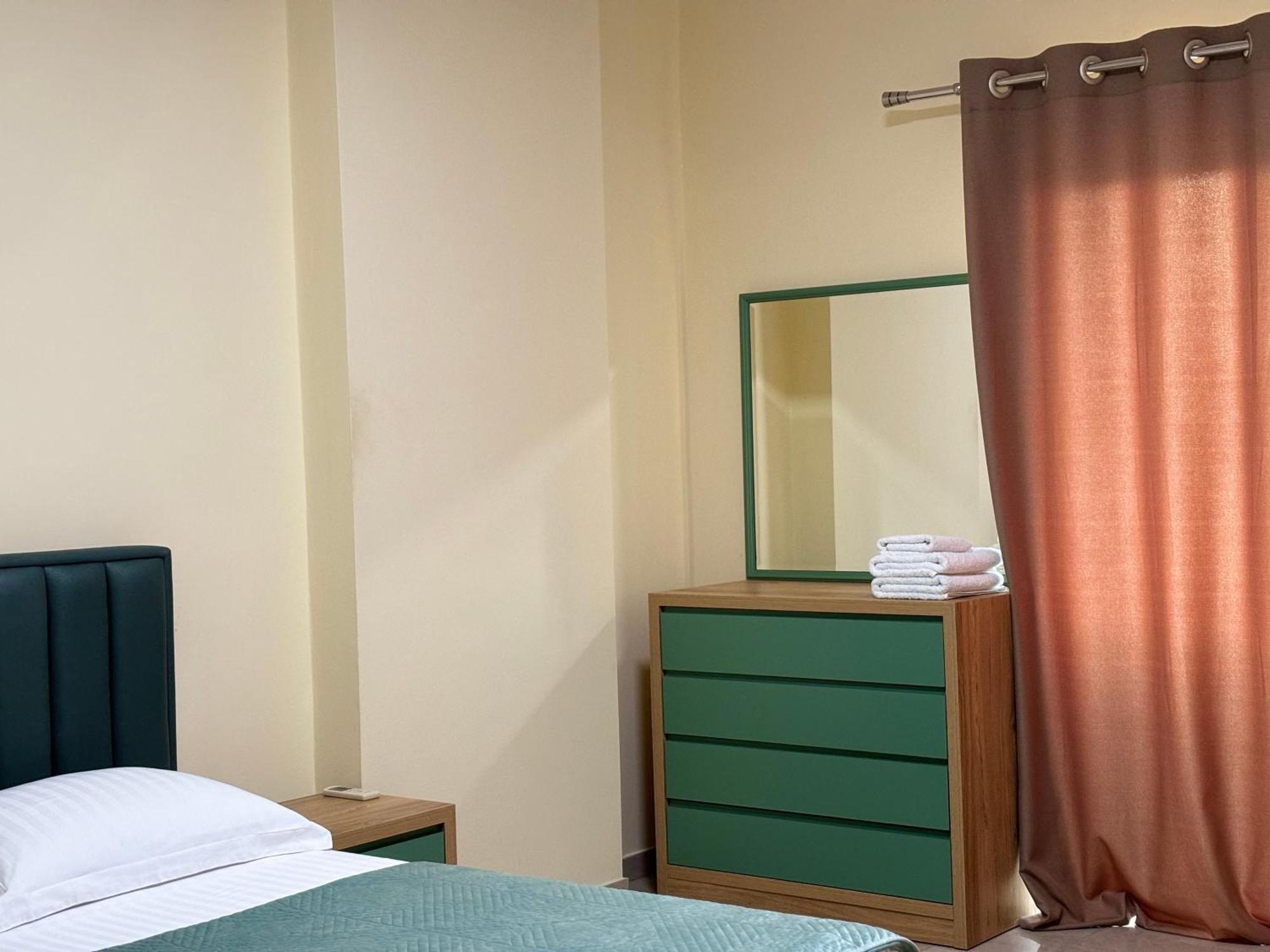 Tam 2Bdr Center Taiwan Apartment 地拉那 外观 照片